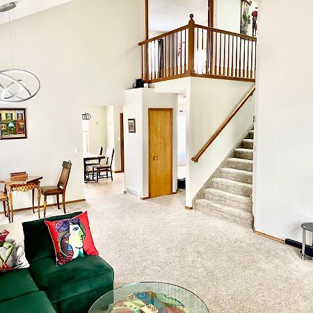 Artsy Home Close To Usafa With Fireplace And Patio Colorado Springs Eksteriør billede