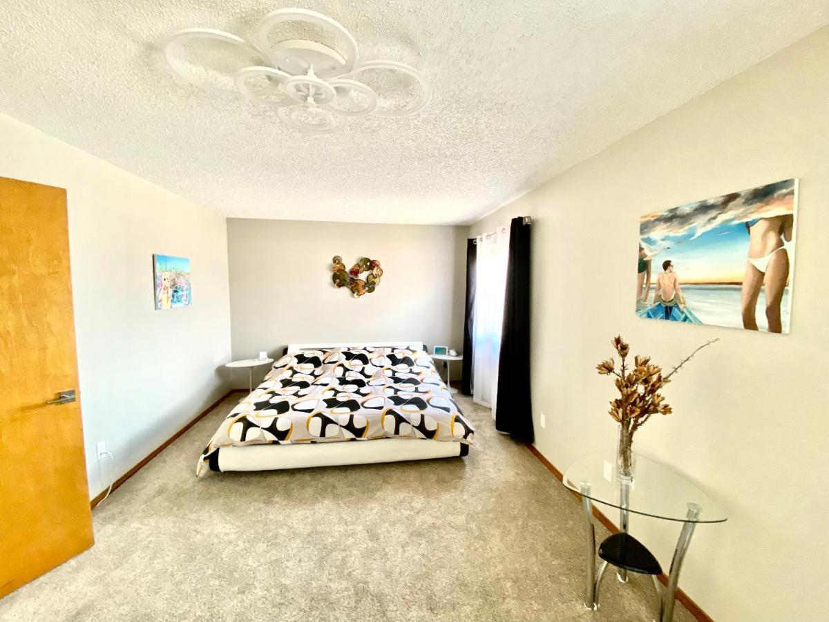 Artsy Home Close To Usafa With Fireplace And Patio Colorado Springs Eksteriør billede