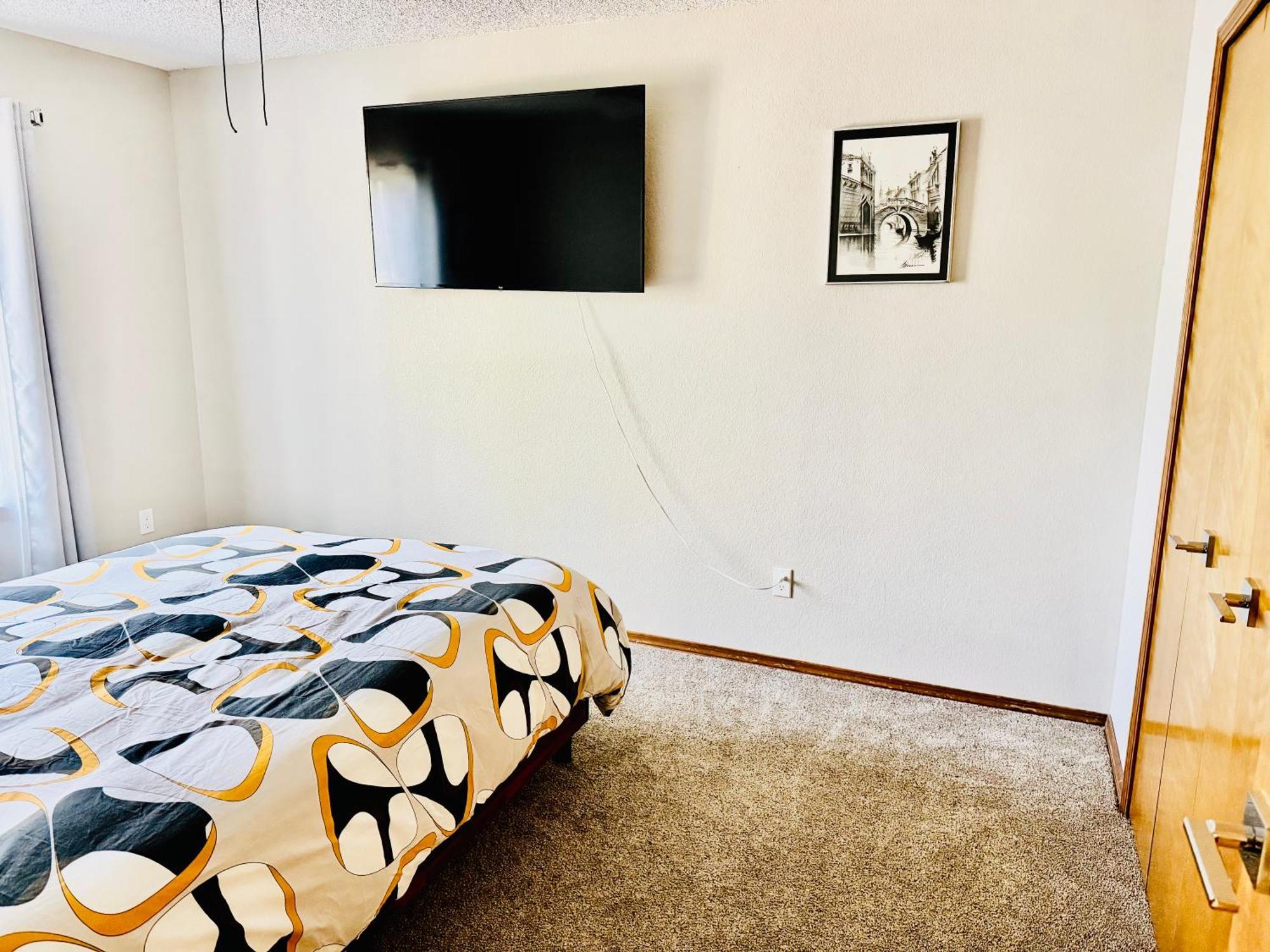 Artsy Home Close To Usafa With Fireplace And Patio Colorado Springs Eksteriør billede